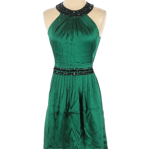 BCBGMaxAzria Dresses & Skirts - BCBGMAXAZRIA EMERALD DRESS